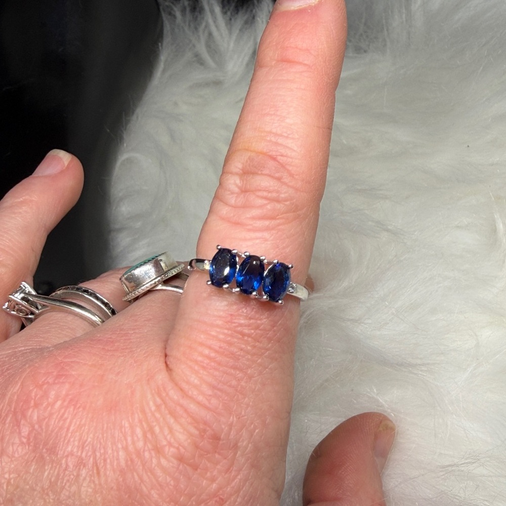 Sterling Silver 3ct Created Oval Cut Deep Blue Sapphire Trio Ring quiet luxury
